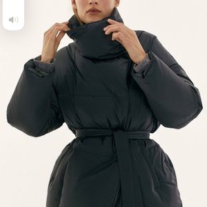massimo dutti down jacket with belt M